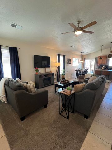 6515 Lamar Avenue NW, Albuquerque, NM 87120