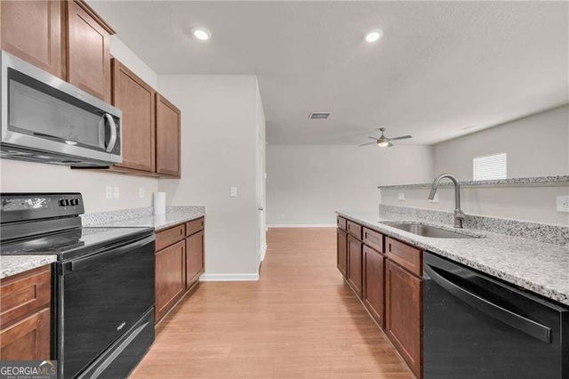 872 Walnut Creek Circle, Pendergrass, GA 30567