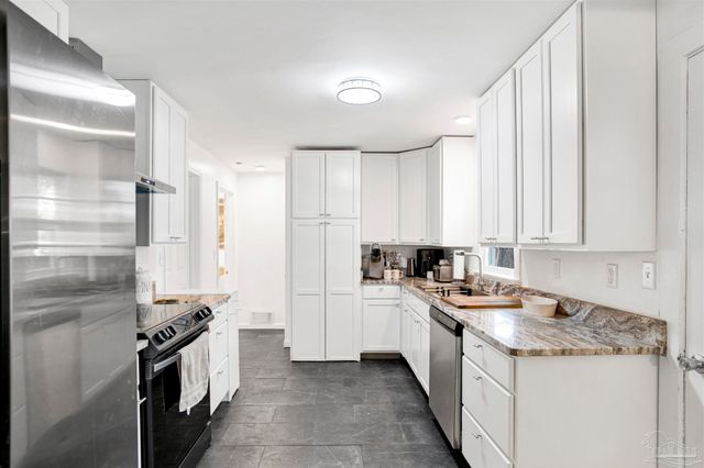 310 Cherokee Trl, Pensacola, FL 32506