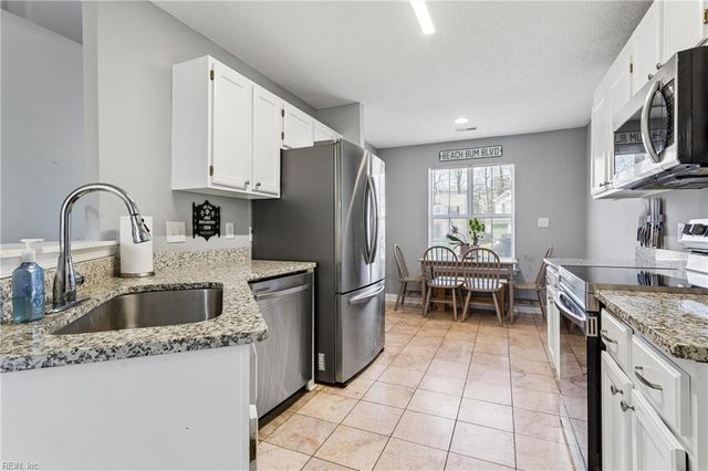 106 Pelican CV, Newport News, VA 23608