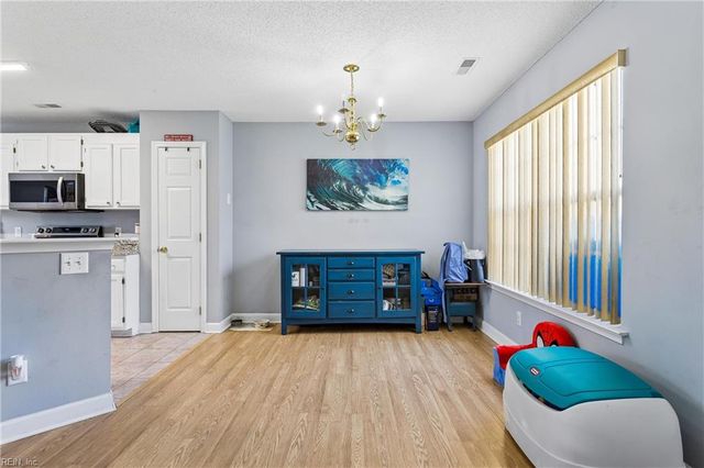 106 Pelican CV, Newport News, VA 23608