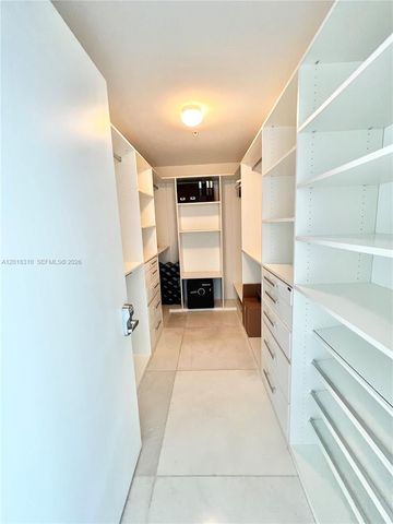 17111 Biscayne Blvd 1102, North Miami Beach, FL 33160