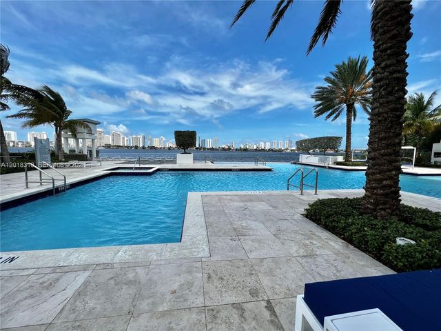 17111 Biscayne Blvd 1102, North Miami Beach, FL 33160