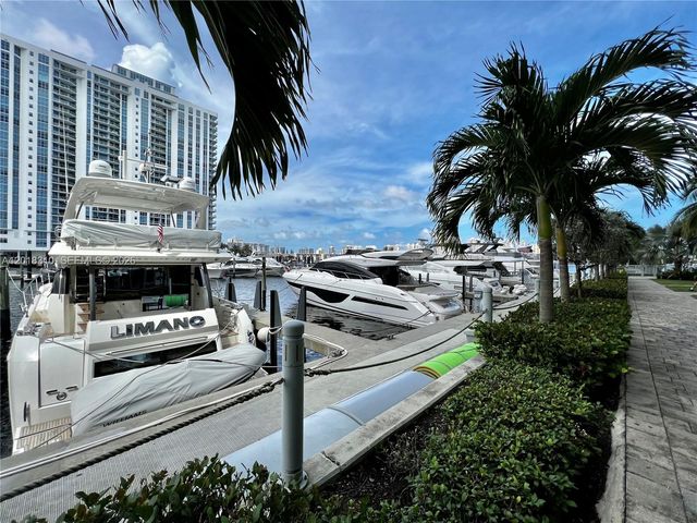 17111 Biscayne Blvd 1102, North Miami Beach, FL 33160