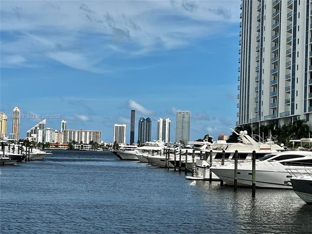 17111 Biscayne Blvd 1102, North Miami Beach, FL 33160