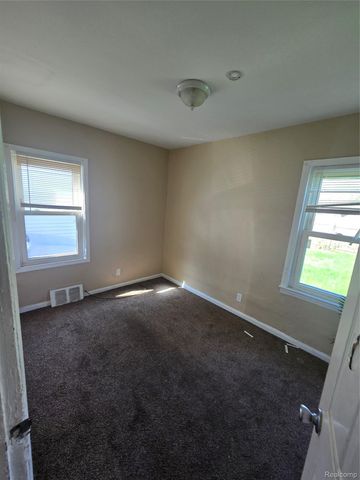 19475 Fenmore Street, Detroit, MI 48235