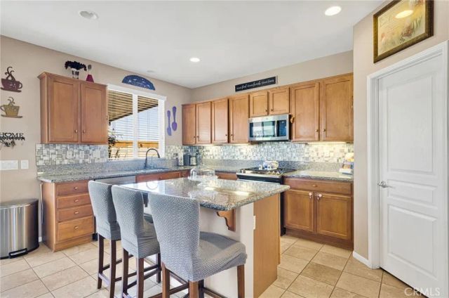 16732 Desert Lily Street, Victorville, CA 92394