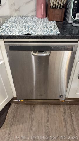 4225 E 2nd Place, Tulsa, OK 74112