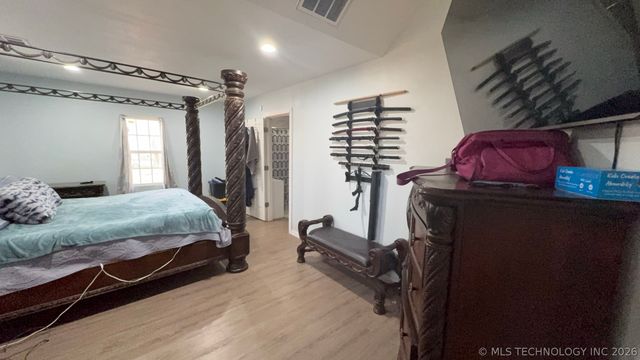 4225 E 2nd Place, Tulsa, OK 74112