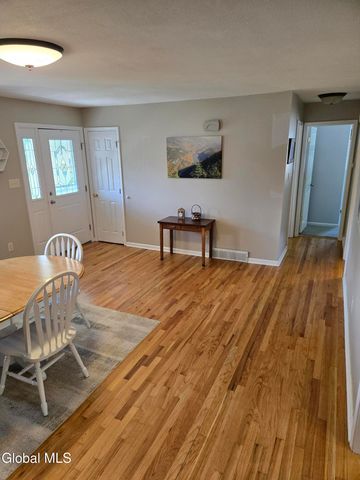 1016 Gates Drive, Rotterdam, NY 12306