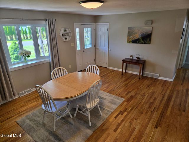 1016 Gates Drive, Rotterdam, NY 12306