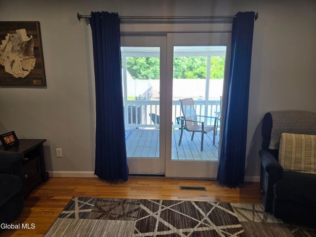 1016 Gates Drive, Rotterdam, NY 12306