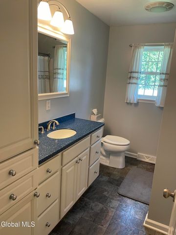 1016 Gates Drive, Rotterdam, NY 12306
