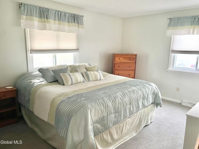 1016 Gates Drive, Rotterdam, NY 12306