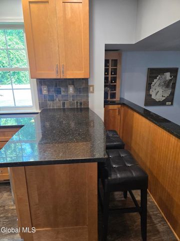 1016 Gates Drive, Rotterdam, NY 12306