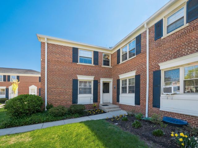 1775 Northwest Court, 105, Columbus, OH 43212