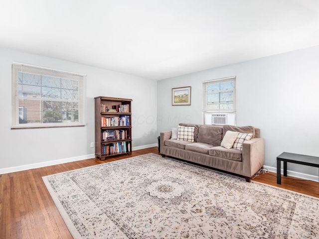 1775 Northwest Court, 105, Columbus, OH 43212