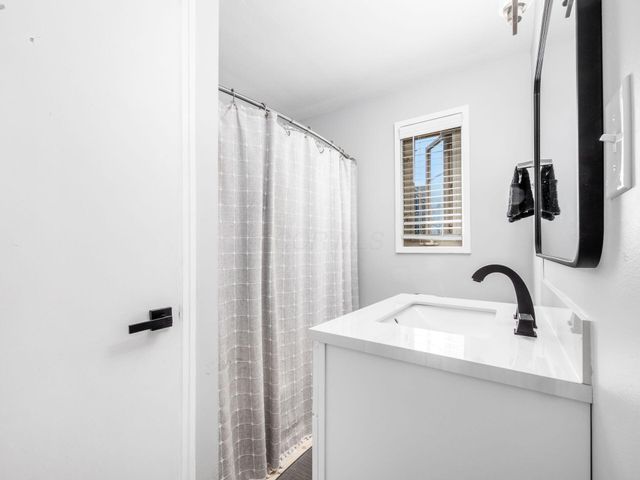 1775 Northwest Court, 105, Columbus, OH 43212