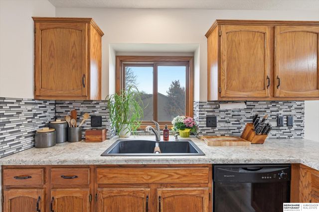 3503 S 152nd Street, Omaha, NE 68144