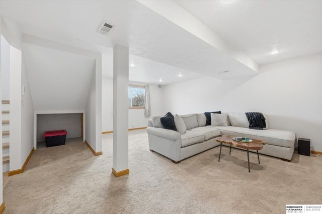 3503 S 152nd Street, Omaha, NE 68144