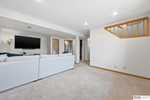 3503 S 152nd Street, Omaha, NE 68144