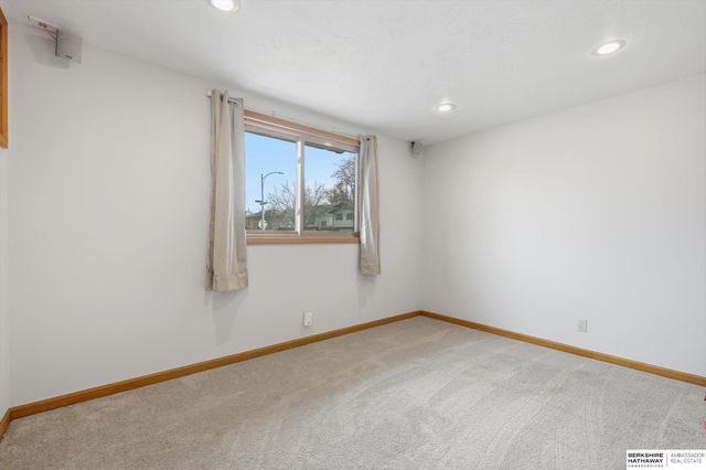 3503 S 152nd Street, Omaha, NE 68144