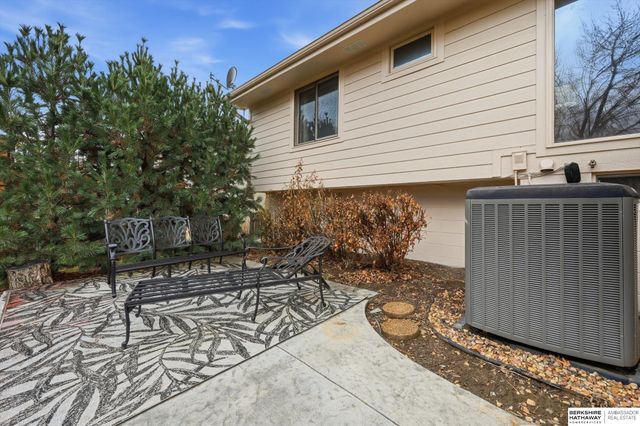 3503 S 152nd Street, Omaha, NE 68144