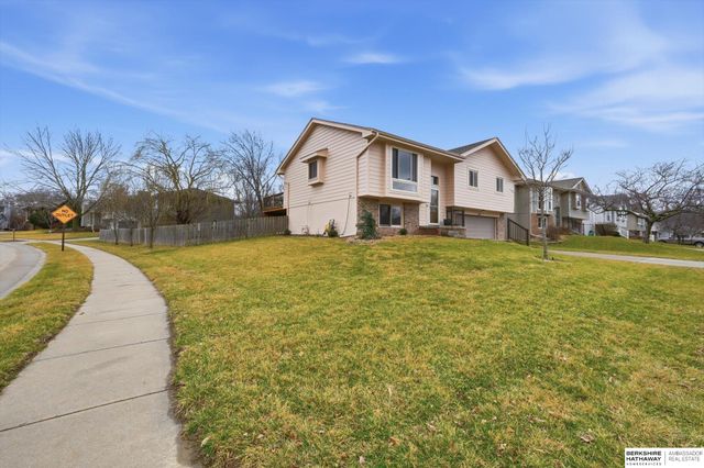 3503 S 152nd Street, Omaha, NE 68144