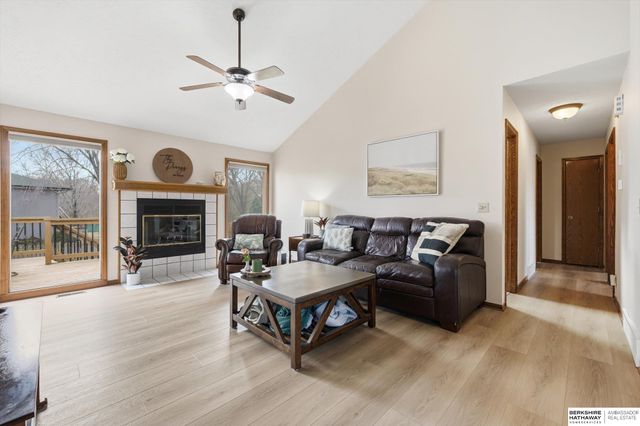 3503 S 152nd Street, Omaha, NE 68144