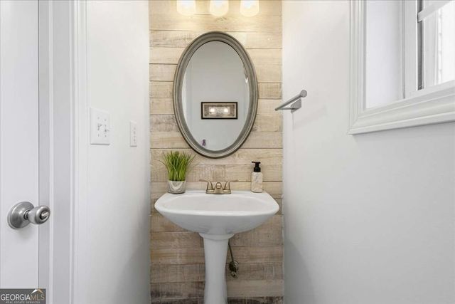 1380 Commonwealth Lane, Grayson, GA 30017