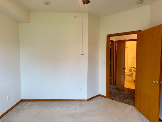 2706 Triple Crown Lane 1, Iowa City, IA 52240