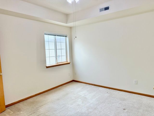 2706 Triple Crown Lane 1, Iowa City, IA 52240