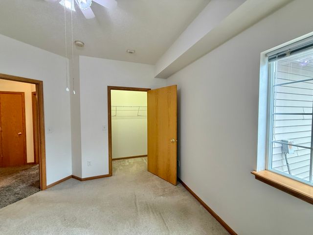2706 Triple Crown Lane 1, Iowa City, IA 52240