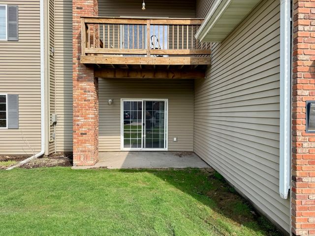 2706 Triple Crown Lane 1, Iowa City, IA 52240