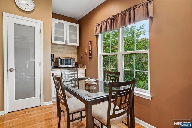 16 Langdale Road, Wayne, NJ 07470