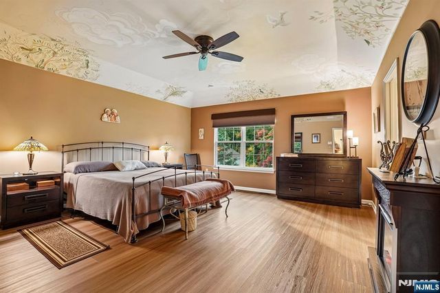 16 Langdale Road, Wayne, NJ 07470