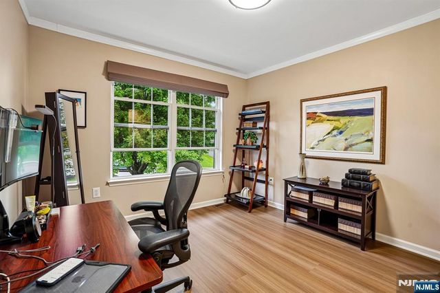 16 Langdale Road, Wayne, NJ 07470