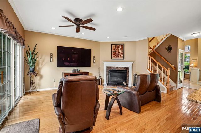 16 Langdale Road, Wayne, NJ 07470