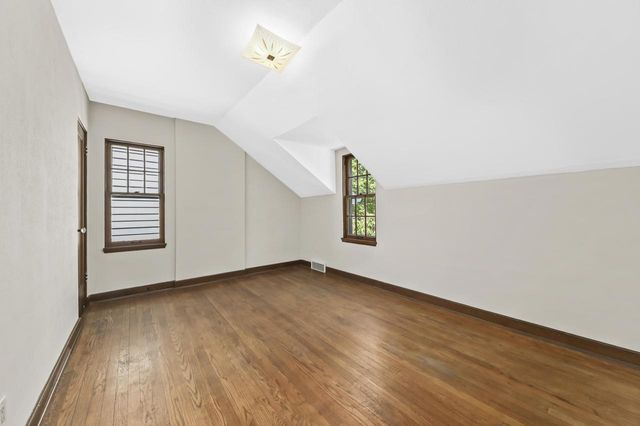 2963 N 70th STREET, Milwaukee, WI 53210