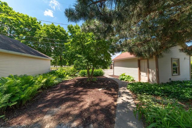 2963 N 70th STREET, Milwaukee, WI 53210