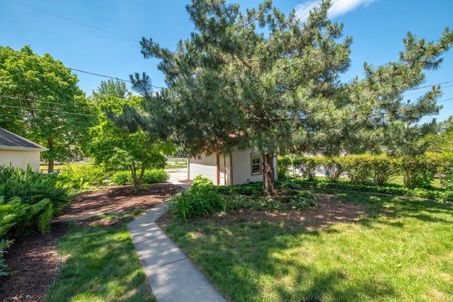 2963 N 70th STREET, Milwaukee, WI 53210
