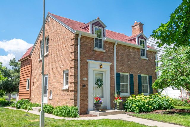 2963 N 70th STREET, Milwaukee, WI 53210