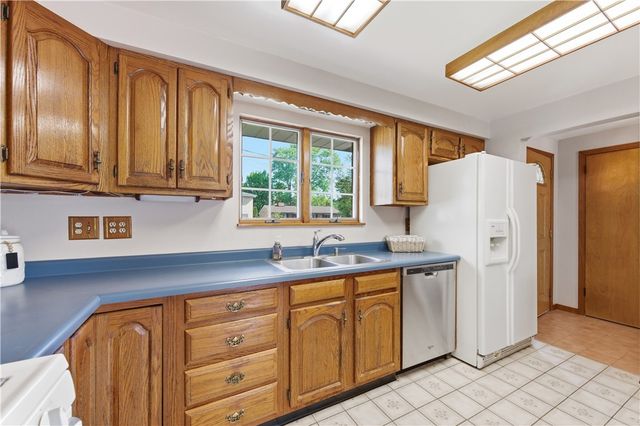 126 Bellpark Drive, Ross Twp, PA 15229