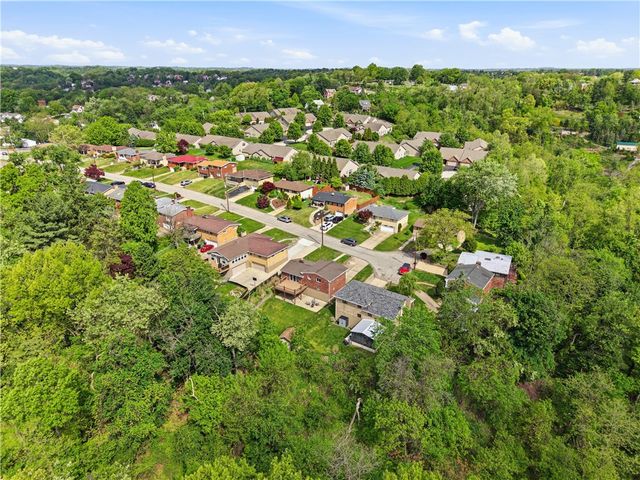 126 Bellpark Drive, Ross Twp, PA 15229