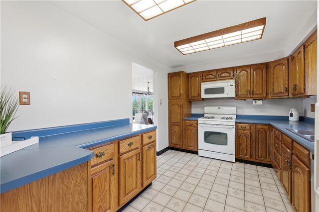 126 Bellpark Drive, Ross Twp, PA 15229