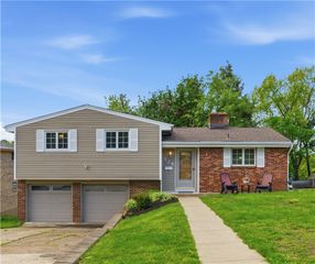 126 Bellpark Drive, Ross Twp, PA 15229