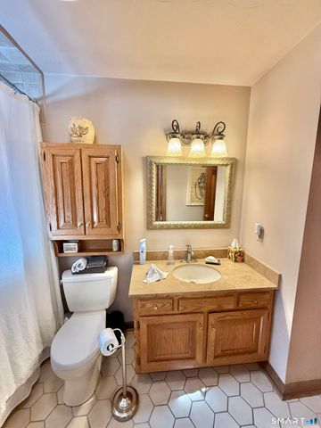 28 Elmwood Drive, Seymour, CT 06483