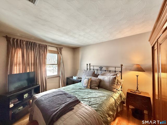 28 Elmwood Drive, Seymour, CT 06483