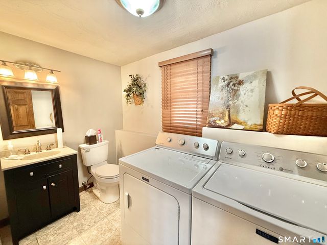 28 Elmwood Drive, Seymour, CT 06483