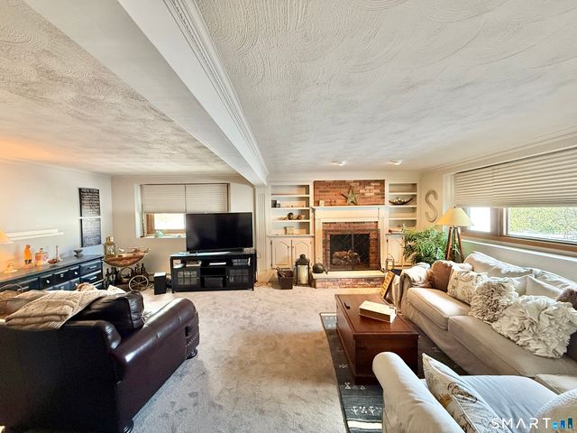 28 Elmwood Drive, Seymour, CT 06483